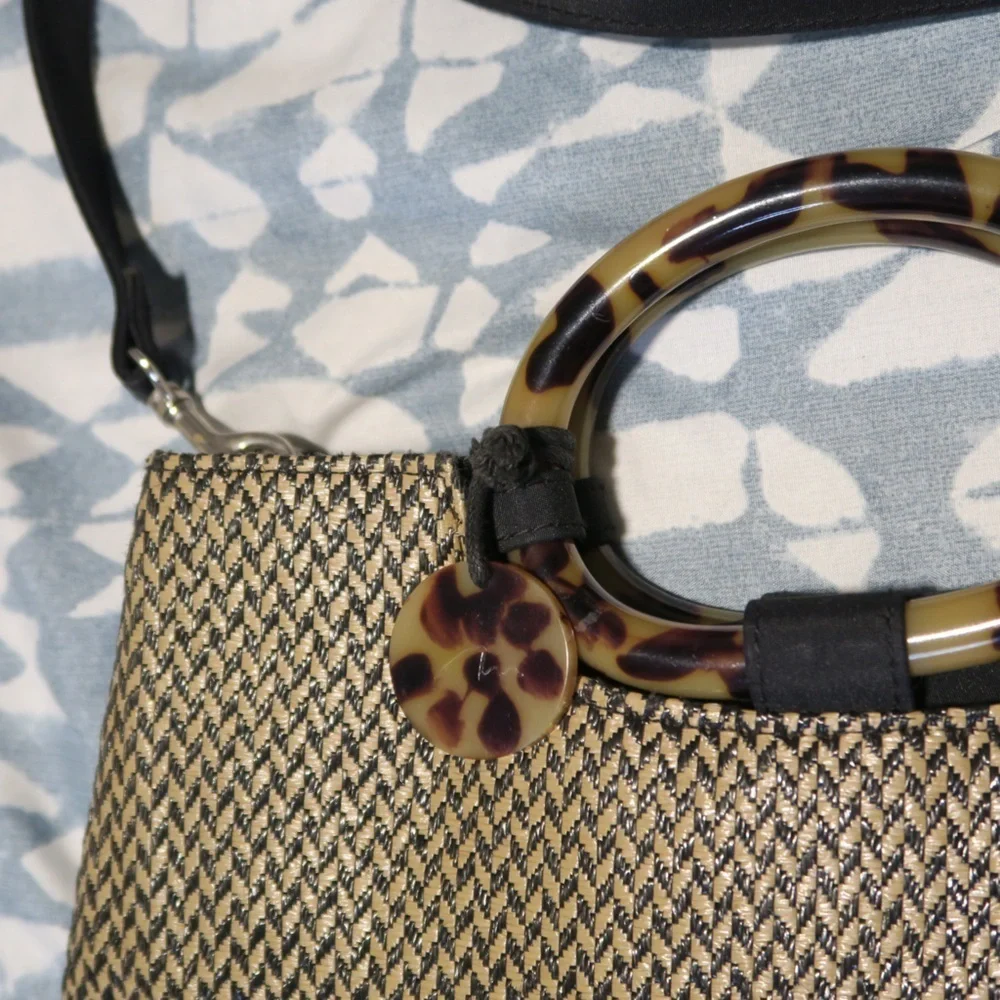 Vintage Marlo Woven Chevron Crossbody Handbag Tan Herringbone‎ Quiet Luxury